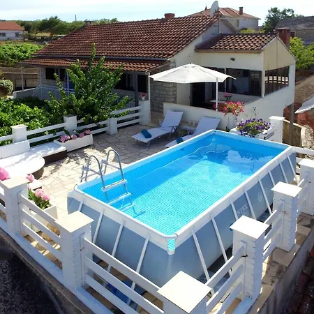 펜션 Haus Branka 165s Mirce