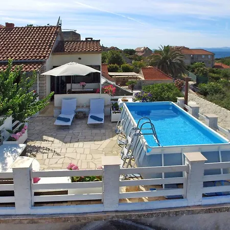 Haus Branka 165s 펜션 Mirce