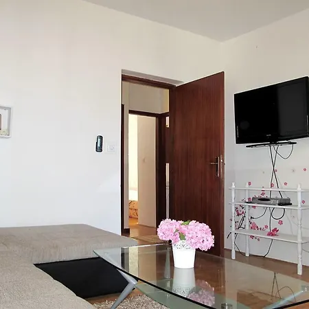 펜션 Haus Branka 165s Mirce
